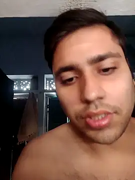 Snapshot of Desirock001 chatting on November 8, 2025, 11:36 am Desirock001 online show from November 8, 2025, 11:36 am