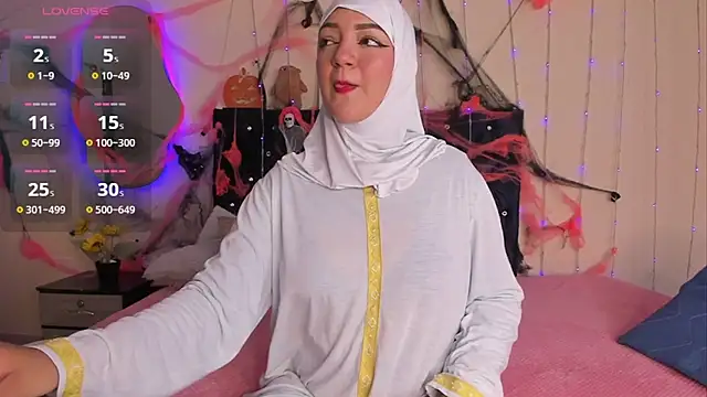 Snapshot of Dana-Alabi chatting on October 22, 2025, 12:48 pm Dana-Alabi online show from October 22, 2025, 12:48 pm