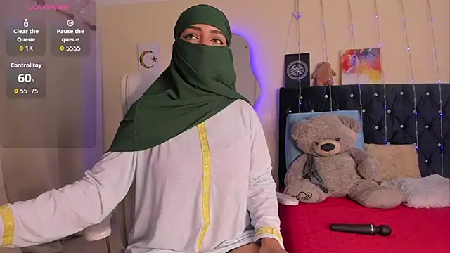 Snapshot of Dana-Alabi chatting on October 17, 2025, 12:29 pm Dana-Alabi online show from October 17, 2025, 12:29 pm