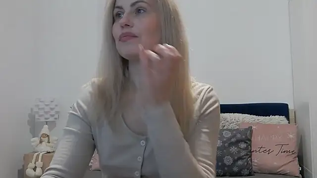 Snapshot of Lika_Soul chatting on December 18, 2025, 4:33 pm Lika Soul online show from December 18, 2025, 4:33 pm