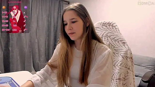 Snapshot of ValerieBubbles chatting on December 18, 2025, 9:18 pm ValerieBubbles online show from December 18, 2025, 9:18 pm