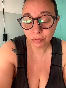 LupeLok online show from November 3, 2025, 3:15 pm