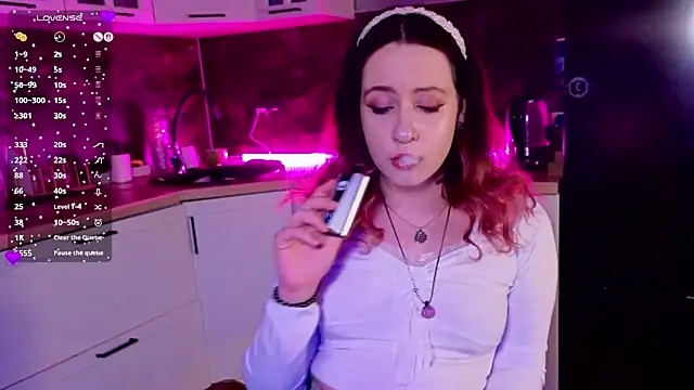 NanaMoonlight online show from March 19, 2026, 9:04 pm