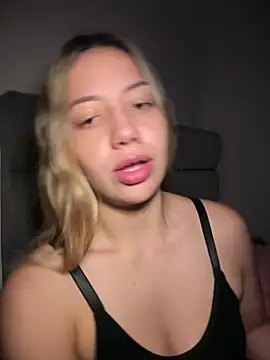 MissCat  online show from December 14, 2025, 2:29 am