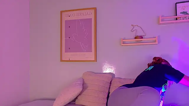 BelaMiller  online show from December 17, 2025, 11:48 am