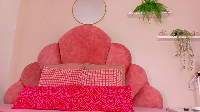 Snapshot of TiffValentinee_ chatting on October 10, 2025, 7:47 pm TiffValentinee online show from October 10, 2025, 7:47 pm
