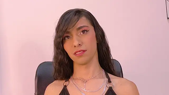 Snapshot of TiffValentinee_ chatting on December 18, 2025, 2:49 am TiffValentinee online show from December 18, 2025, 2:49 am