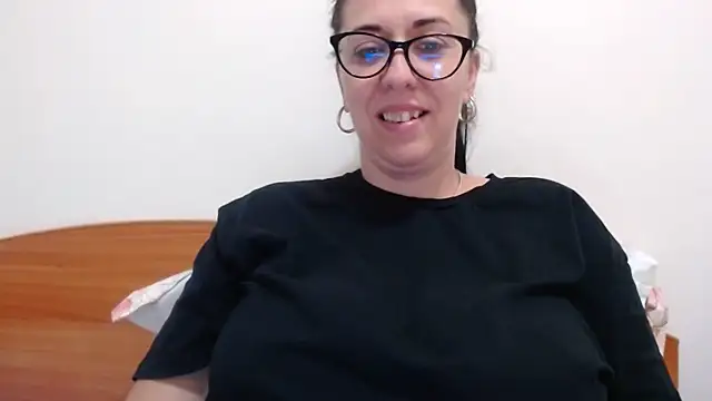 jollene online show from June 19, 2026, 2:12 pm
