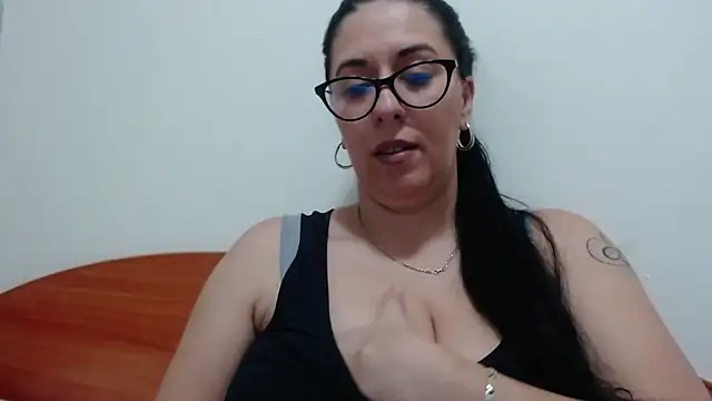 Snapshot of jollene chatting on December 3, 2025, 2:16 pm jollene online show from December 3, 2025, 2:16 pm