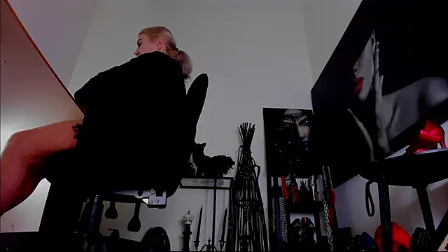 demisweet online show from February 15, 2026, 6:47 am