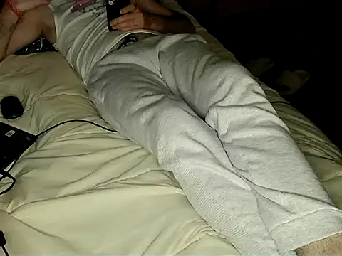 Snapshot of bul_boy chatting on March 1, 2026, 8:20 pm bul boy online show from March 1, 2026, 8:20 pm