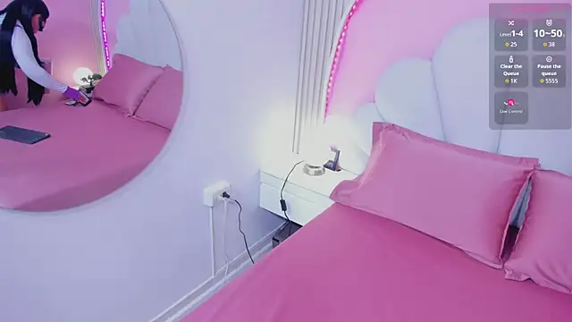 hinata dolly online show from March 25, 2026, 10:58 am