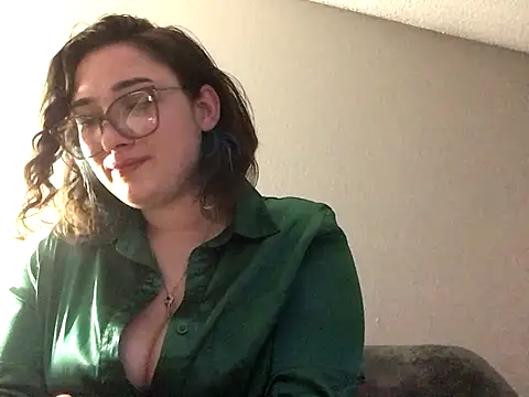 Snapshot of paigeycakes chatting on October 15, 2025, 3:05 am paigeycakes online show from October 15, 2025, 3:05 am