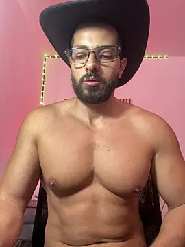 Snapshot of magnumchris chatting on May 7, 2026, 2:42 pm magnumchris online show from May 7, 2026, 2:42 pm