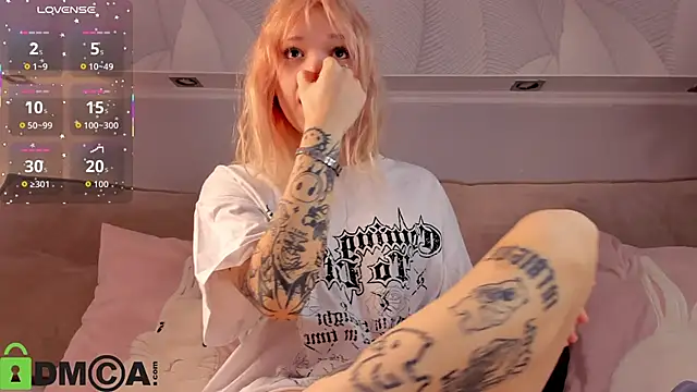 Molly Platt online show from February 25, 2026, 9:09 am