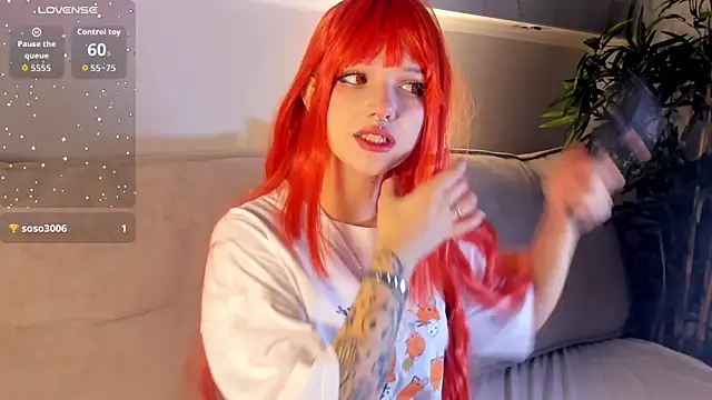 Snapshot of Molly_Platt chatting on November 27, 2025, 9:21 am Molly Platt online show from November 27, 2025, 9:21 am