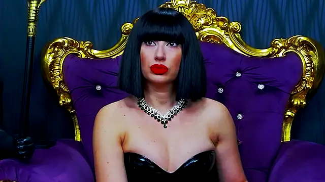 Snapshot of LaraMaeve chatting on December 5, 2025, 6:12 am LaraMaeve online show from December 5, 2025, 6:12 am