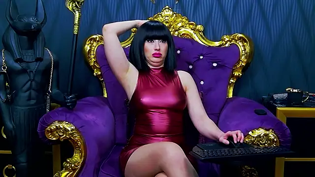 Snapshot of LaraMaeve chatting on March 3, 2026, 5:36 am LaraMaeve online show from March 3, 2026, 5:36 am