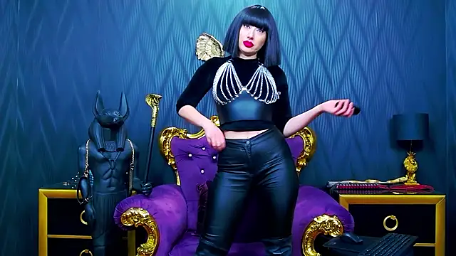 Snapshot of LaraMaeve chatting on February 9, 2026, 5:38 am LaraMaeve online show from February 9, 2026, 5:38 am