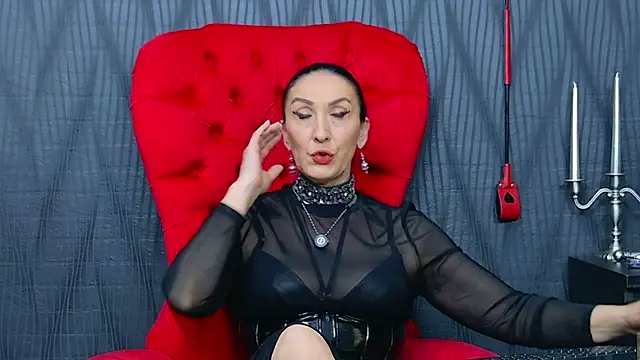 Snapshot of MistressDora chatting on May 6, 2026, 6:06 am MistressDora online show from May 6, 2026, 6:06 am