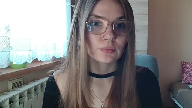 Snapshot of LooveELLYx chatting on December 19, 2025, 7:33 am LooveELLYx online show from December 19, 2025, 7:33 am