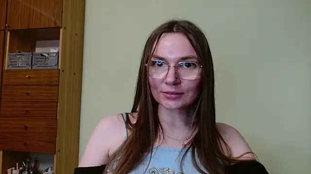 Snapshot of LooveELLYx chatting on February 25, 2025, 8:53 pm LooveELLYx online show from February 25, 2025, 8:53 pm
