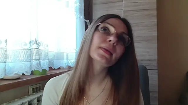 LooveELLYx online show from November 7, 2025, 7:46 am