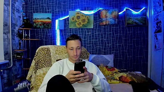 Snapshot of CuteBoy228 chatting on November 26, 2025, 8:53 pm CuteBoy228 online show from November 26, 2025, 8:53 pm