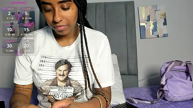 Snapshot of Sophia_Ebony chatting on February 14, 2026, 12:27 pm Sophia Ebony online show from February 14, 2026, 12:27 pm