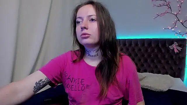 LilaVame online show from September 18, 2025, 7:50 pm