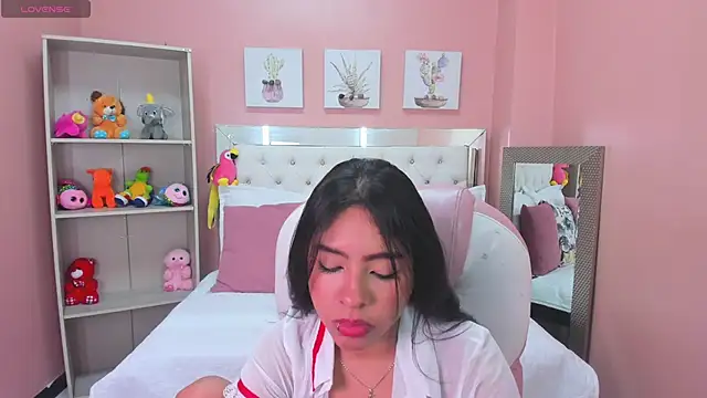 Snapshot of Sky_winter chatting on February 26, 2026, 2:17 pm Sky winter online show from February 26, 2026, 2:17 pm