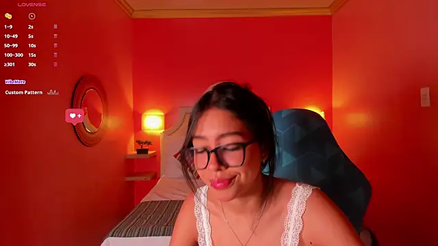 Snapshot of Sky_winter chatting on December 3, 2025, 1:32 pm Sky winter online show from December 3, 2025, 1:32 pm