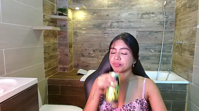 Snapshot of Sky_winter chatting on January 18, 2026, 2:42 pm Sky winter online show from January 18, 2026, 2:42 pm