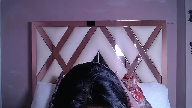 Snapshot of Sky_winter chatting on November 19, 2025, 1:55 pm Sky winter online show from November 19, 2025, 1:55 pm