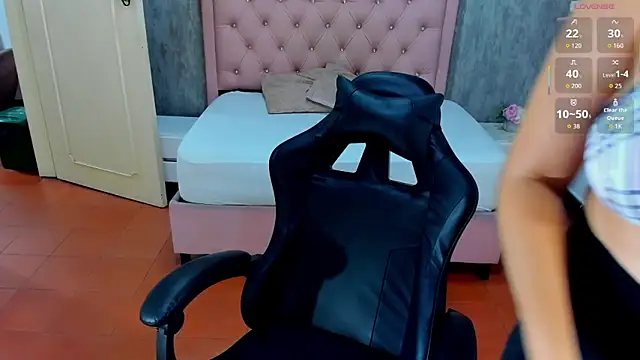lissa jhonsoon online show from May 26, 2026, 3:04 am