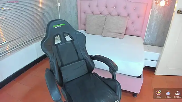 Snapshot of lissa_jhonsoon chatting on November 7, 2025, 3:11 am lissa jhonsoon online show from November 7, 2025, 3:11 am