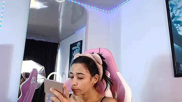 Snapshot of GraceWallace_ chatting on January 12, 2026, 6:15 pm GraceWallace online show from January 12, 2026, 6:15 pm