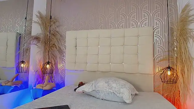 LexieBloom online show from February 20, 2026, 3:47 am