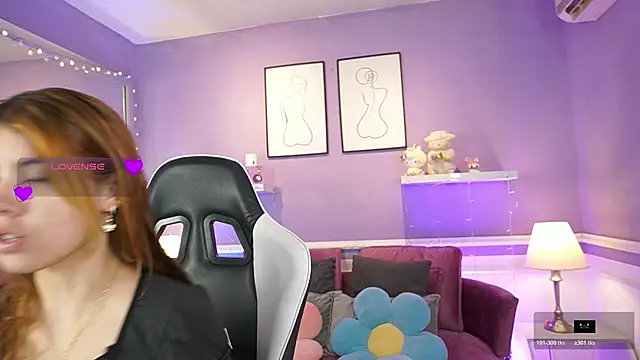 DahliaGrey online show from April 22, 2026, 11:39 am