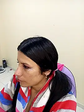 Snapshot of karinnahotdirty chatting on December 4, 2025, 9:14 pm karinnahotdirty online show from December 4, 2025, 9:14 pm