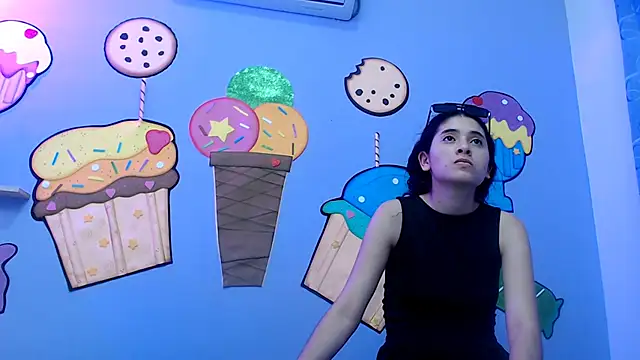 skinnykalitzo18 online show from February 2, 2026, 2:05 pm