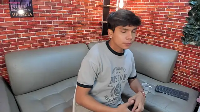Snapshot of Thiago_Kozak chatting on July 11, 2026, 1:22 pm Thiago Kozak online show from July 11, 2026, 1:22 pm