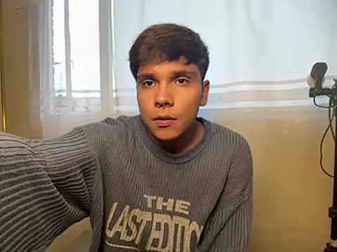 Thiago Kozak online show from April 15, 2026, 10:32 pm