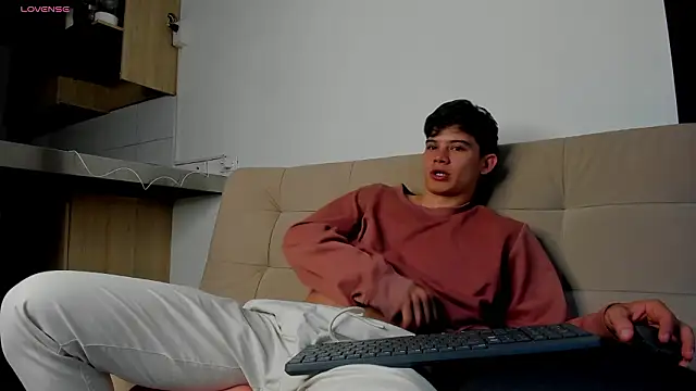 2Amateur Guys online show from February 12, 2026, 11:04 pm