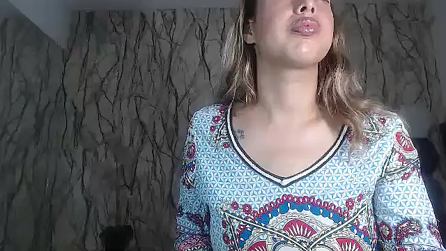 Snapshot of AntonellaBlanc chatting on October 8, 2025, 9:48 pm AntonellaBlanc online show from October 8, 2025, 9:48 pm