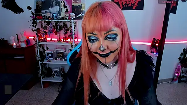 Snapshot of Makii_33 chatting on October 10, 2025, 9:26 pm Makii 33 online show from October 10, 2025, 9:26 pm