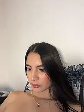 Snapshot of MartiinaRosse chatting on August 1, 2026, 2:20 am MartiinaRosse online show from August 1, 2026, 2:20 am