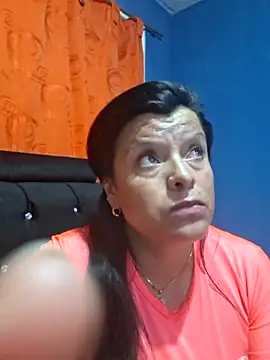 Hanna Kieran online show from December 3, 2025, 1:28 am