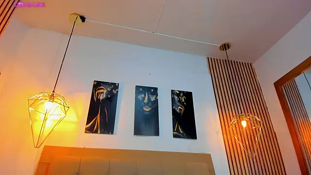 alesziarose online show from November 2, 2025, 7:30 pm