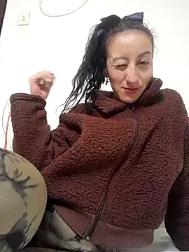 Snapshot of Oriana111 chatting on November 1, 2025, 4:41 am Oriana111 online show from November 1, 2025, 4:41 am